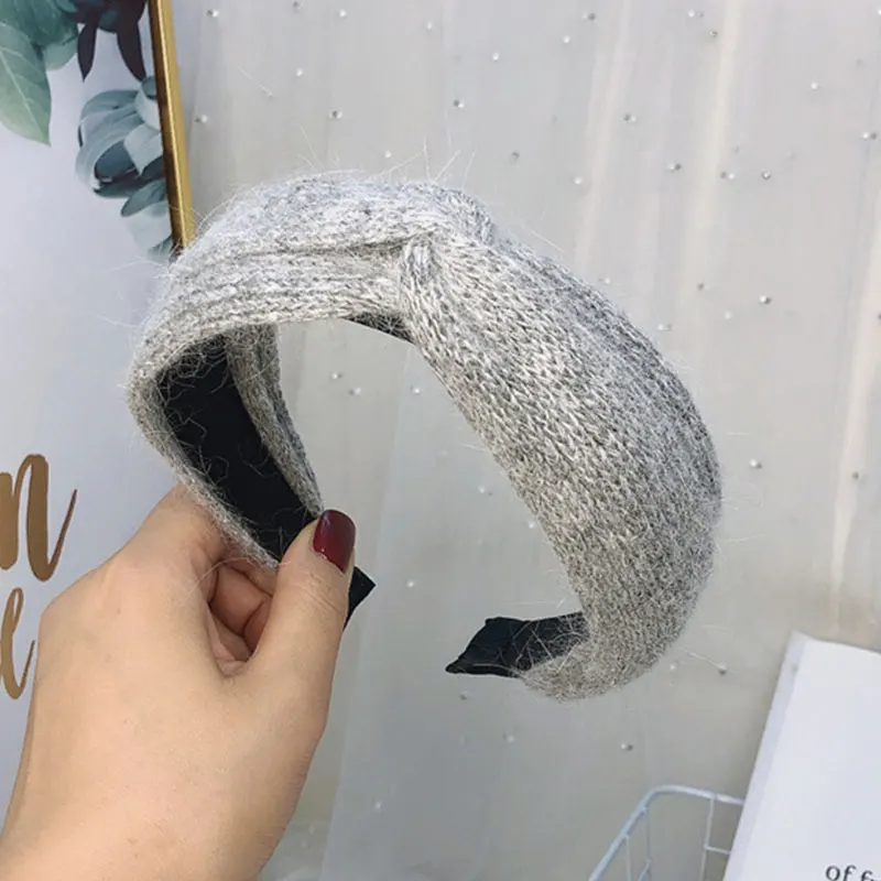 INS Cashmere Woolen Knitting Hair Hoop Cross Knotted Hairbands Knitted Headband Wide Brimmed Handmade Head Hoop Hair Accessories
INS Cashmere Woolen Knitting Hair Hoop Cross Knotted Hairbands Knitted Headband Wide Brimmed Handmade Head Hoop Hair Accessories