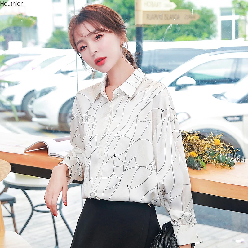 Houthion Women's Blouse Lapel Korean Tops Regular Button New Blusas Silk Long-sleeved Comfortable Fashion Casual Shirts
Houthion Women's Blouse Lapel Korean Tops Regular Button New Blusas Silk Long-sleeved Comfortable Fashion Casual Shirts