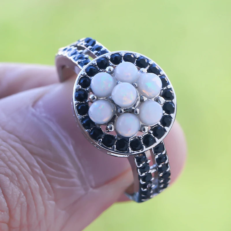 Exquisite Flower Rings for Women Bead Shape Black Cubic Zirconia Bohemian Ring Fashion Jewelry Wedding Party Anniversary Gift
Exquisite Flower Rings for Women Bead Shape Black Cubic Zirconia Bohemian Ring Fashion Jewelry Wedding Party Anniversary Gift