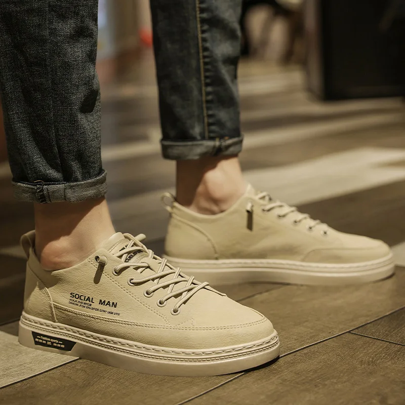 Men's Shoes
Men's Shoes