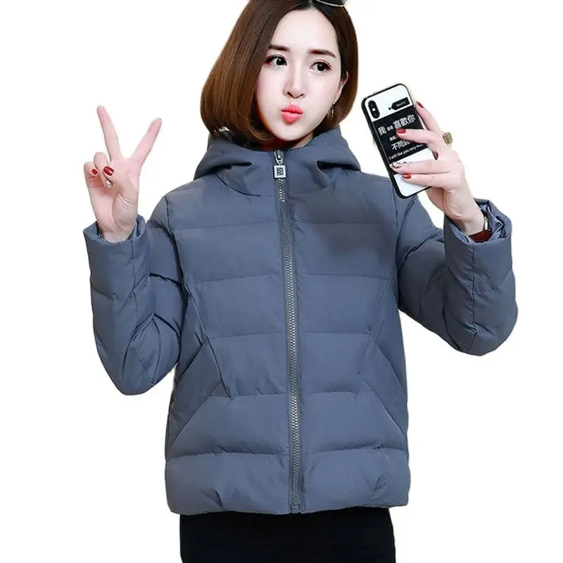 2021 Winter New Women's Outerwear Korean Short Hooded Cotton Coat Lightweight Loose Bread Black Jacket Autumn Parkas
2021 Winter New Women's Outerwear Korean Short Hooded Cotton Coat Lightweight Loose Bread Black Jacket Autumn Parkas