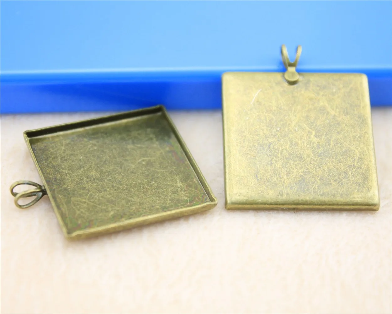Pendants for jewelry wholesale 25mm square pendant base 3pcs
Pendants for jewelry wholesale 25mm square pendant base 3pcs
