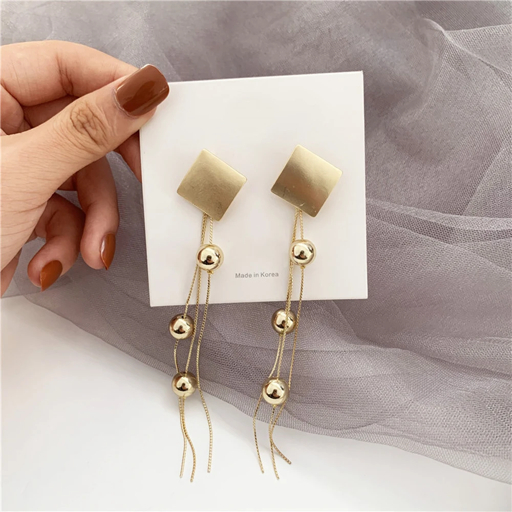 European American Style Stud Earrings Creative Design Geometry Exaggerated Fashion And Personality Style Earrings Jewelry Gifts
European American Style Stud Earrings Creative Design Geometry Exaggerated Fashion And Personality Style Earrings Jewelry Gifts