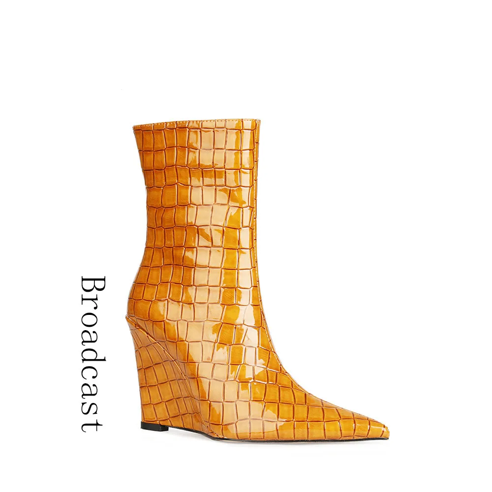 Broadcast Spring and Autumn Women's Boots 2022 New Stone Pattern Fashion Pointed Toe Wedge Boots High Heel Ladies Short Boots
Broadcast Spring and Autumn Women's Boots 2022 New Stone Pattern Fashion Pointed Toe Wedge Boots High Heel Ladies Short Boots