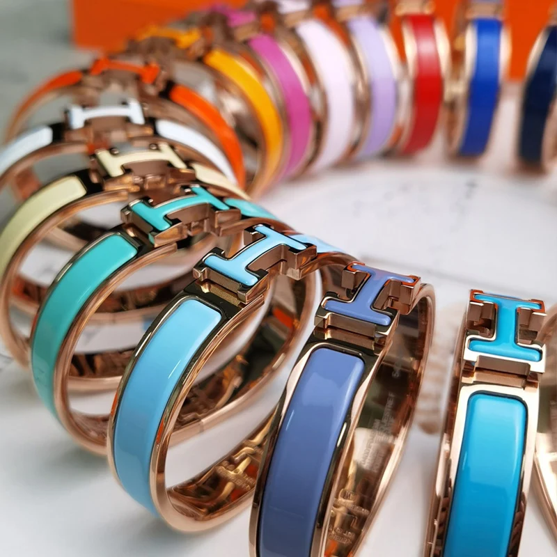 H bracelet brand Titanium steel bracelet for men and women enamel letter h bracelet 17CM Silver Golden rose gold
H bracelet brand Titanium steel bracelet for men and women enamel letter h bracelet 17CM Silver Golden rose gold