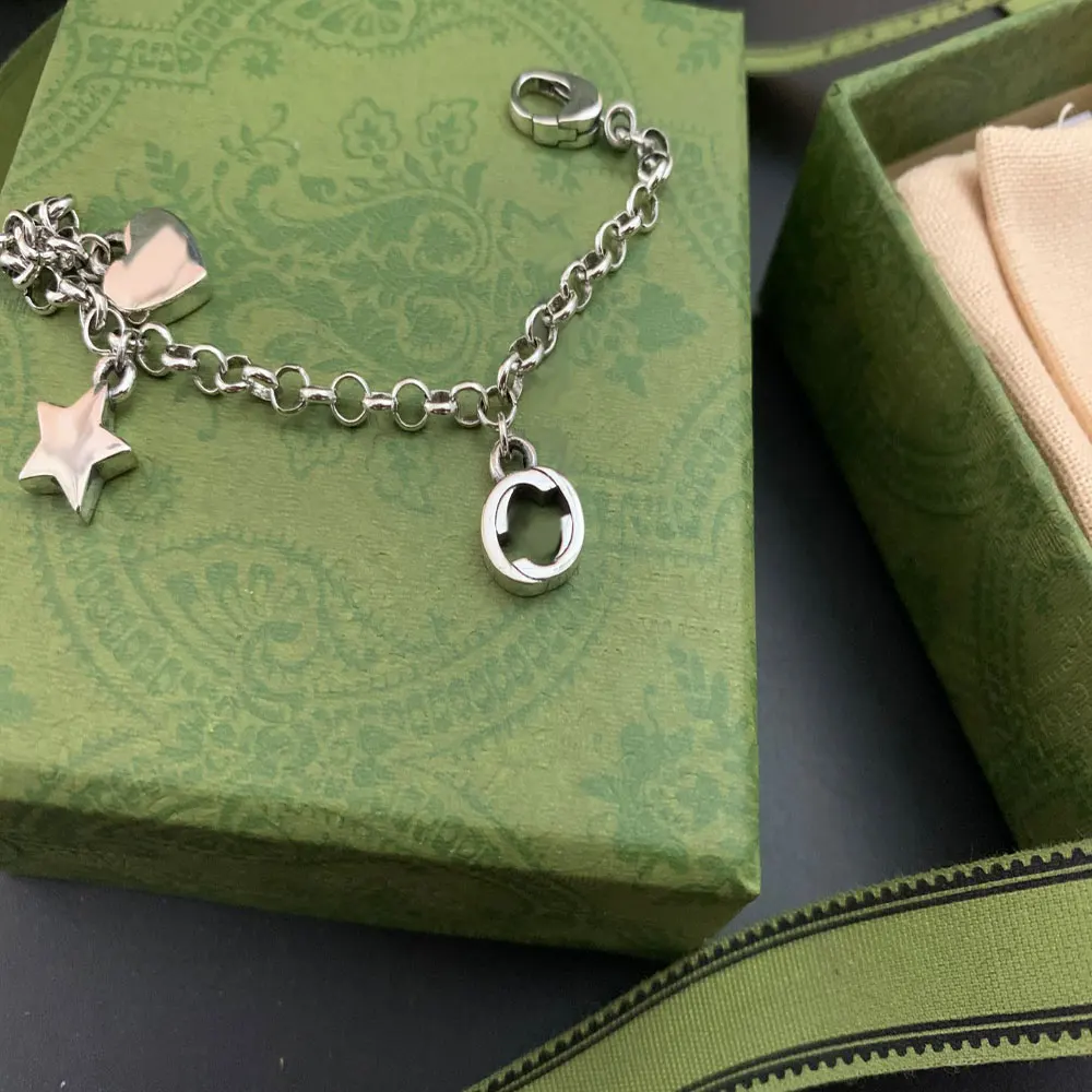 Fashion 925 sterling silver bracelet; charm original and classic logo; stars; love heart shape; letter 1:1; 100% sterling silver
Fashion 925 sterling silver bracelet; charm original and classic logo; stars; love heart shape; letter 1:1; 100% sterling silver