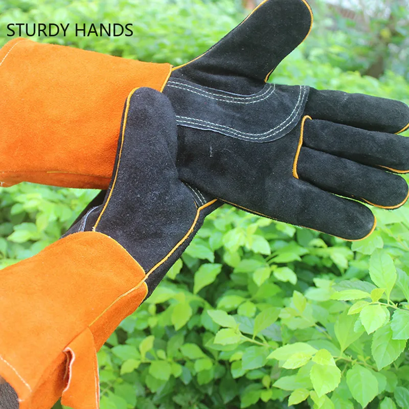 One Pair Welding Metal Working Gloves Fireproof Heat Resistant Cowhide Gloves Kitchen Against Scalding Protective Gloves 
One Pair Welding Metal Working Gloves Fireproof Heat Resistant Cowhide Gloves Kitchen Against Scalding Protective Gloves