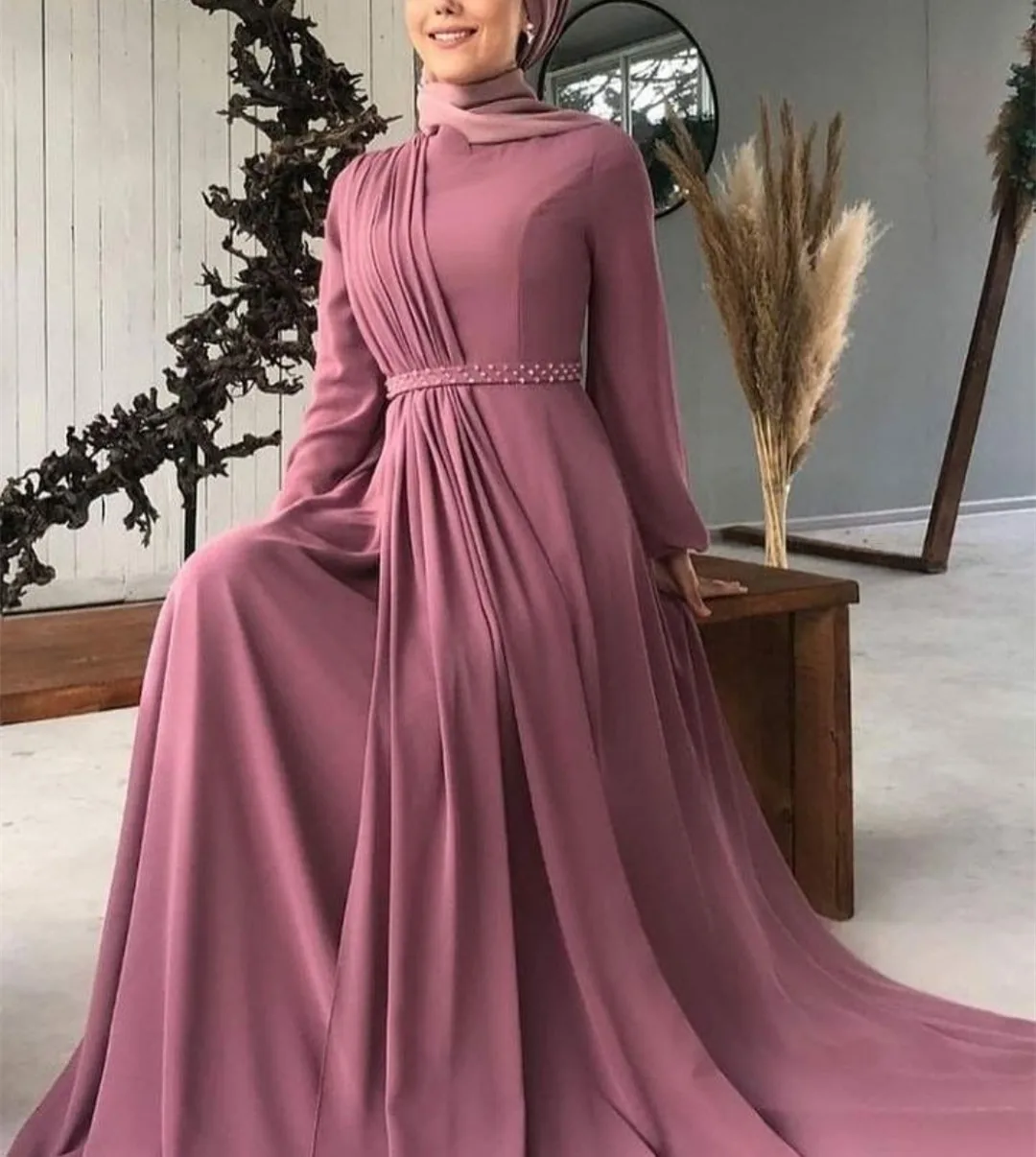 Винтажное шифоновое черное мусульманское вечернее платье с длинным рукавом, ТРАПЕЦИЕВИДНОЕ плиссированное платье в пол, наряд для официальвечерние для женщин
Винтажное шифоновое черное мусульманское вечернее платье с длинным рукавом, ТРАПЕЦИЕВИДНОЕ плиссированное платье в пол, наряд для официальвечерние для женщин