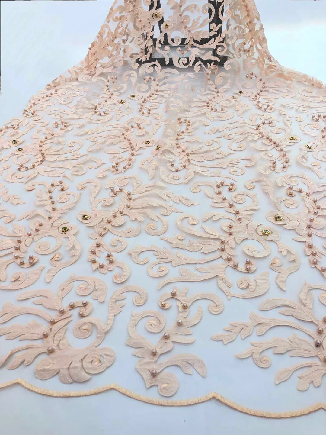 Nigerian Lace Fabric 2021 High Quality Lace Embroidered Fabric With Stones African White Tulle Lace Fabric And Beads FJ31191
Nigerian Lace Fabric 2021 High Quality Lace Embroidered Fabric With Stones African White Tulle Lace Fabric And Beads FJ31191