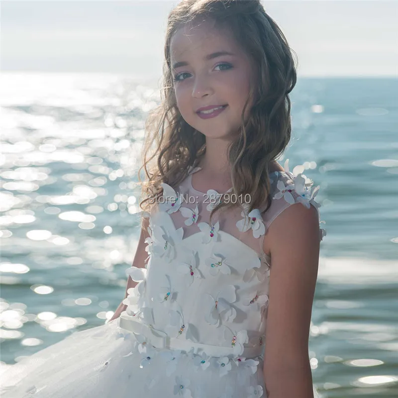 Glamorous White Flower Girl Dresses Scoop Sleeveless Beaded Tulle Dress For Girls Sash Formal Party Princess Occasion Button
Glamorous White Flower Girl Dresses Scoop Sleeveless Beaded Tulle Dress For Girls Sash Formal Party Princess Occasion Button