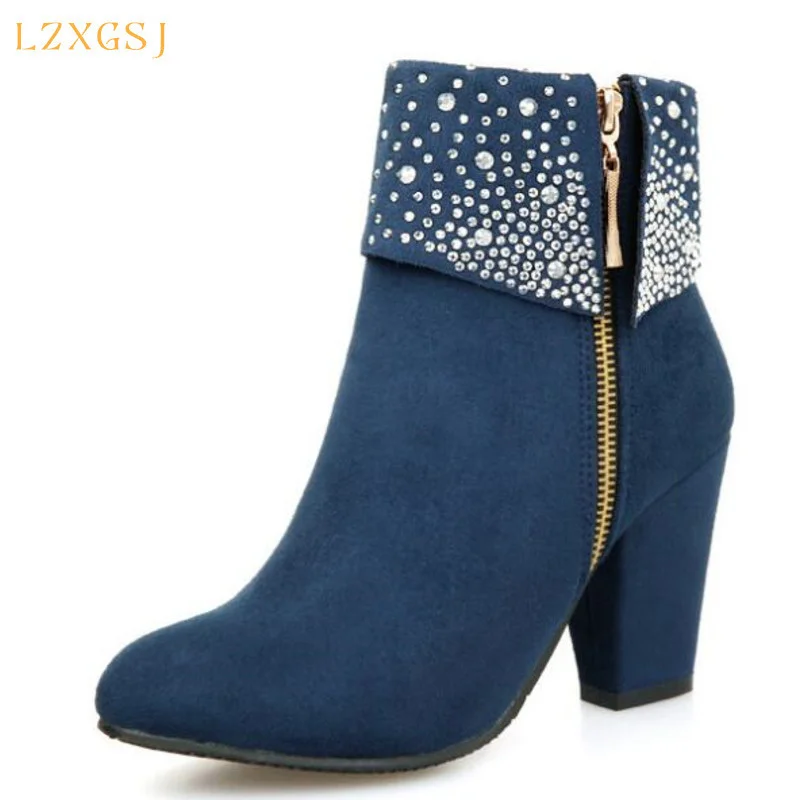 Women Suede Ankle Boots Chunky Heels Chelsea Diamond Lapel Boots 2021 Spring Autumn Fashion Zipper Woman Shoes Plus Size 44
Women Suede Ankle Boots Chunky Heels Chelsea Diamond Lapel Boots 2021 Spring Autumn Fashion Zipper Woman Shoes Plus Size 44