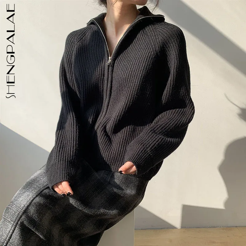 SHENGPALAE Fashion Women Autumn Casual Solid Color Zipper Knitted Coat Lapel Knit Simple Warm Cardigan Coat Female 2021 5E2605
SHENGPALAE Fashion Women Autumn Casual Solid Color Zipper Knitted Coat Lapel Knit Simple Warm Cardigan Coat Female 2021 5E2605