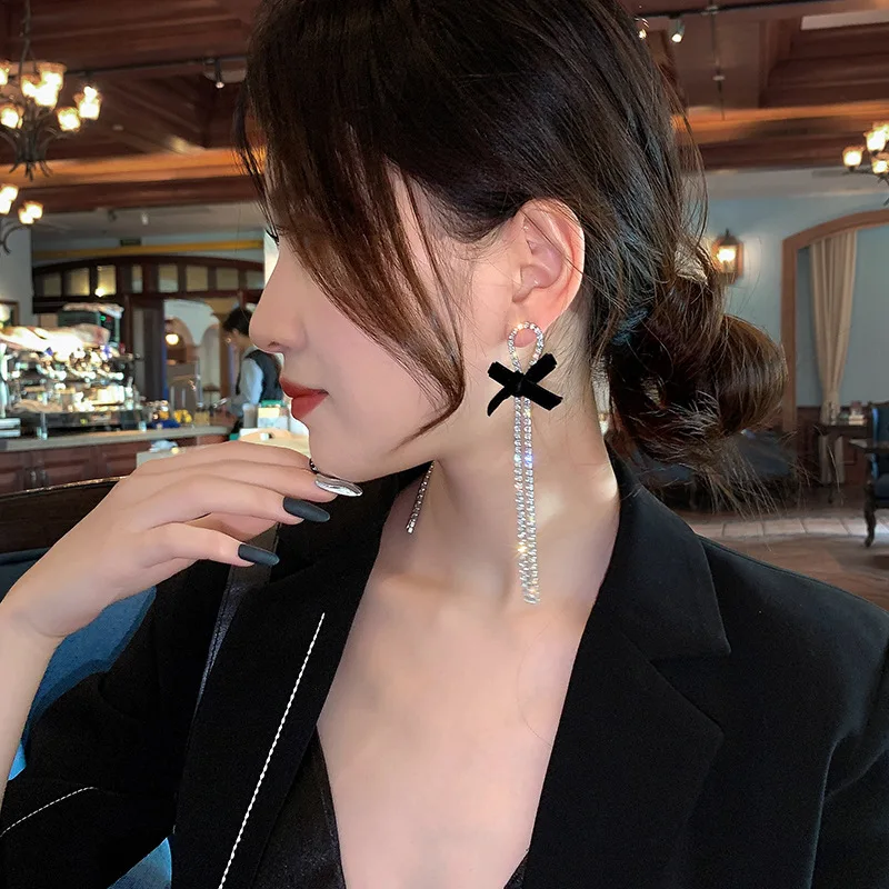 Korean Sweet Black Color Bowknot Love Heart Women Drop Earrings Fashion Shiny Crystal Geometric Square Dangle Earrings Jewelry
Korean Sweet Black Color Bowknot Love Heart Women Drop Earrings Fashion Shiny Crystal Geometric Square Dangle Earrings Jewelry