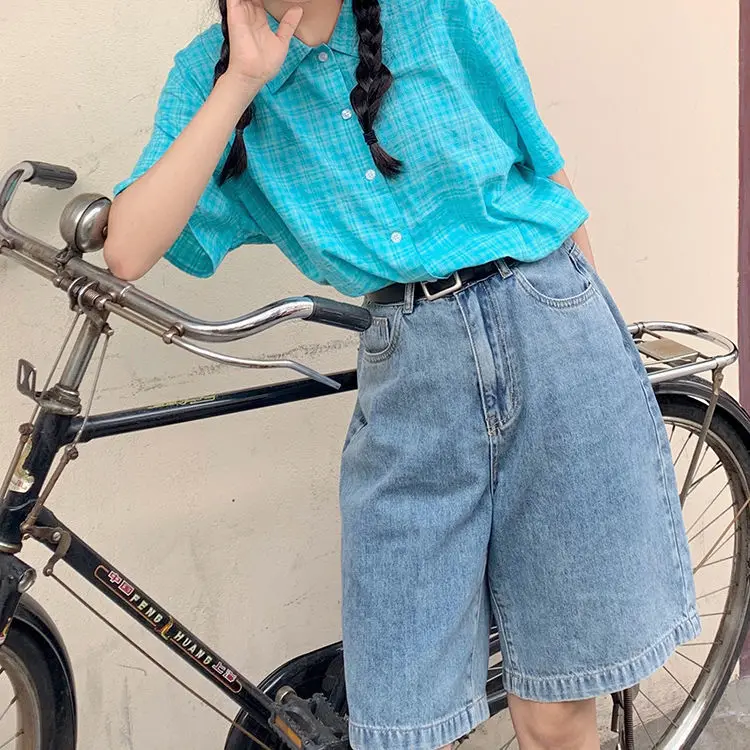 Retro Korean denim shorts women's summer new high waist slim student straight wide leg pant
Retro Korean denim shorts women's summer new high waist slim student straight wide leg pant