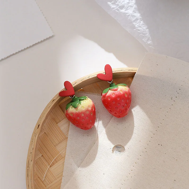 Fruit Strawberry Earring Female Lovely Girl Simulation Red Strawberry Dangle Earring For Women Fine Jewelry Accessories DIY
Fruit Strawberry Earring Female Lovely Girl Simulation Red Strawberry Dangle Earring For Women Fine Jewelry Accessories DIY