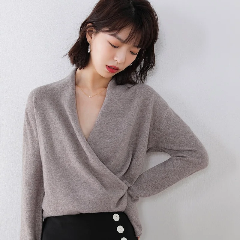 Hot Sale 100% Pure Wool Knitted Sweaters Women V-neck Long Sleeve Standard Cashmere Knitwear Winter New Fashion Female Jumpers
Hot Sale 100% Pure Wool Knitted Sweaters Women V-neck Long Sleeve Standard Cashmere Knitwear Winter New Fashion Female Jumpers