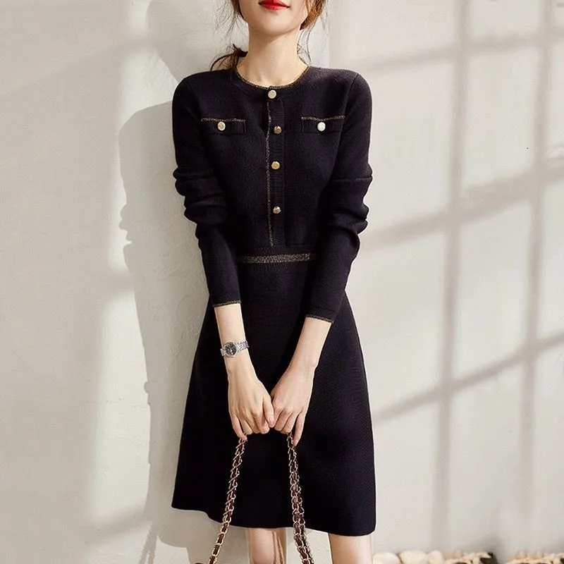 Knitted Long Sleeve Dress Women 2021 Autumn Korean Fashion Elegant Winter Single-Breasted Button O Neck Knitting Sweater Dress
Knitted Long Sleeve Dress Women 2021 Autumn Korean Fashion Elegant Winter Single-Breasted Button O Neck Knitting Sweater Dress