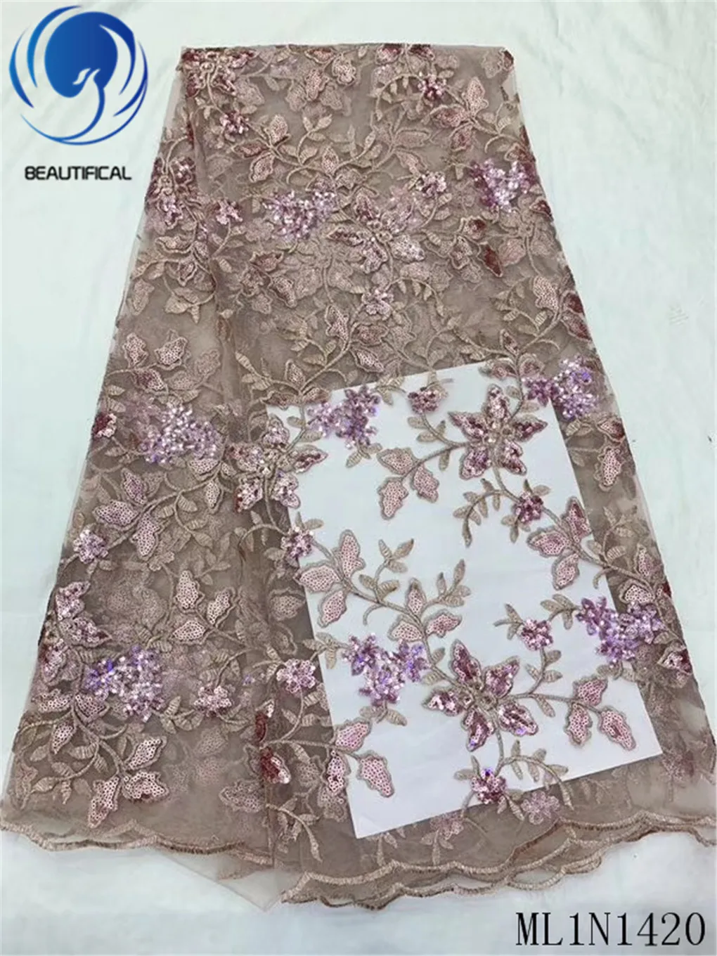 BEAUTIFICAL Nigerian Wedding Tulle Lace Fabrics 5 yards Embroidery Sequins Lace 2019 Latest Design African Dress Laces ML1N1420
BEAUTIFICAL Nigerian Wedding Tulle Lace Fabrics 5 yards Embroidery Sequins Lace 2019 Latest Design African Dress Laces ML1N1420