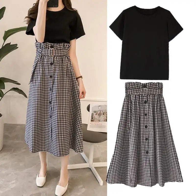 2022 Summer Elegant Office Lady 2 Piece Sets Women Solid T-Shirts + Plaid Long Ruffle Skirt Suit Formal Party Wear H91
2022 Summer Elegant Office Lady 2 Piece Sets Women Solid T-Shirts + Plaid Long Ruffle Skirt Suit Formal Party Wear H91