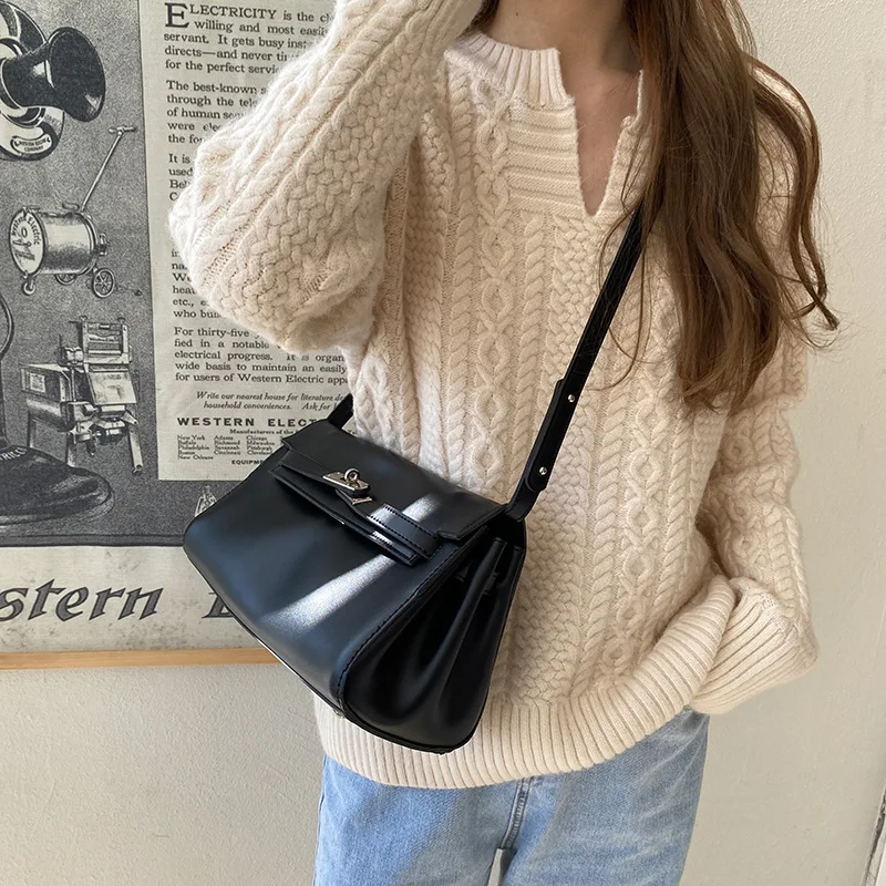 2021 Trendy Baguette Bag Women Fashion PU Leather Shoulder Bag Large Capacity Armpit Bag Lady Handbag Daily Pouch Underarm Bag
2021 Trendy Baguette Bag Women Fashion PU Leather Shoulder Bag Large Capacity Armpit Bag Lady Handbag Daily Pouch Underarm Bag