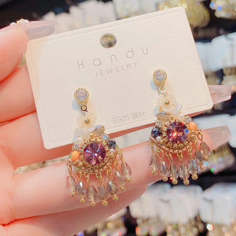 2021 New Fashion Retro Earrings Flower Crystal Earrings Temperament Ethnic Style Individual Earrings Earrings
2021 New Fashion Retro Earrings Flower Crystal Earrings Temperament Ethnic Style Individual Earrings Earrings