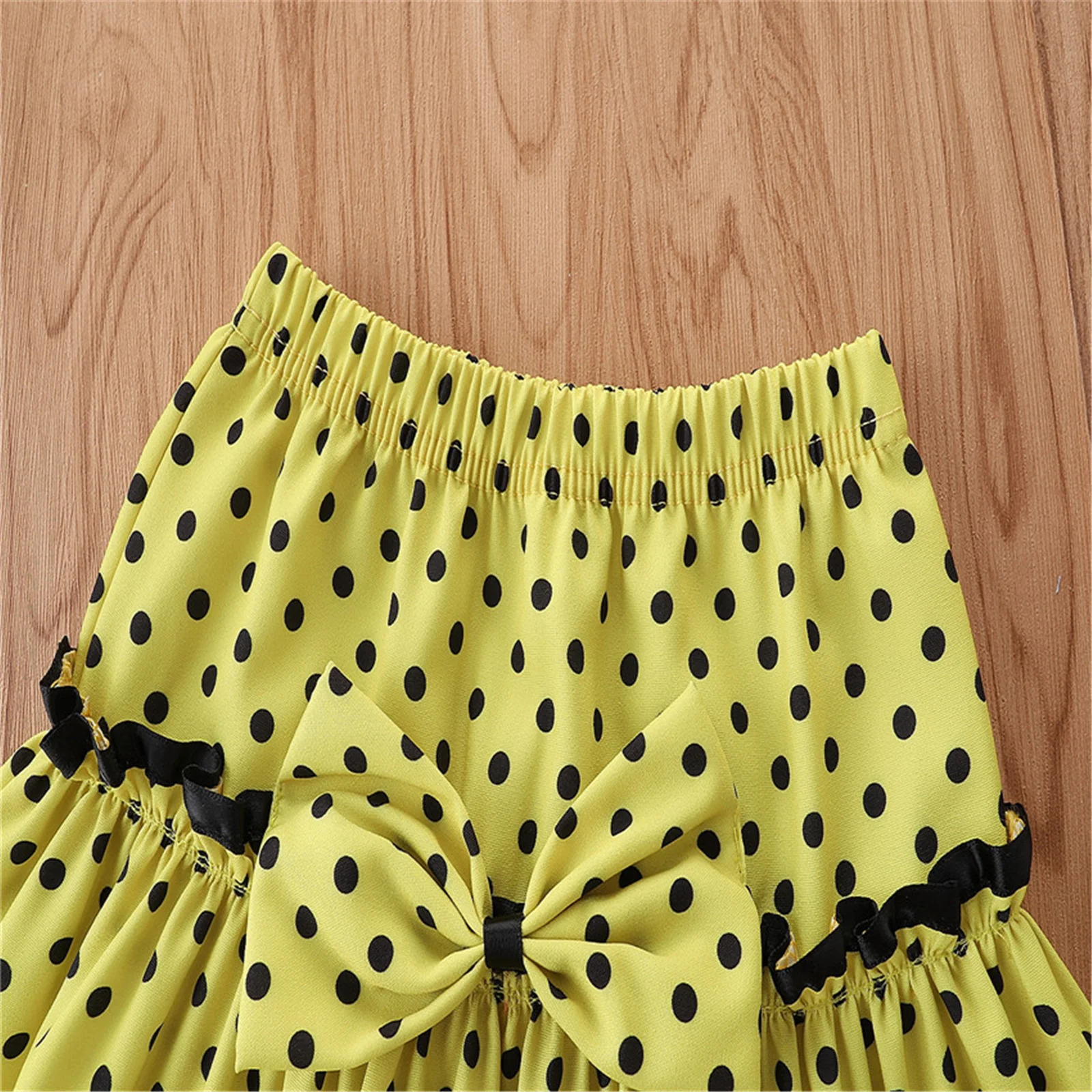 Summer Kids Girls Clothes Sets Polka Dot Printed Bowknot Strapless Vest Tops A-line Skirt with Headband
Summer Kids Girls Clothes Sets Polka Dot Printed Bowknot Strapless Vest Tops A-line Skirt with Headband