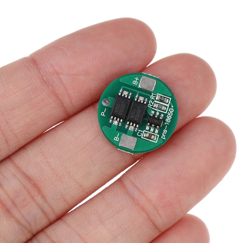 1 Set 18650 Lithium Battery Universal Dual MOS Protection Board 4.2V18650 Cylindrical Protection Board 6A Current
1 Set 18650 Lithium Battery Universal Dual MOS Protection Board 4.2V18650 Cylindrical Protection Board 6A Current