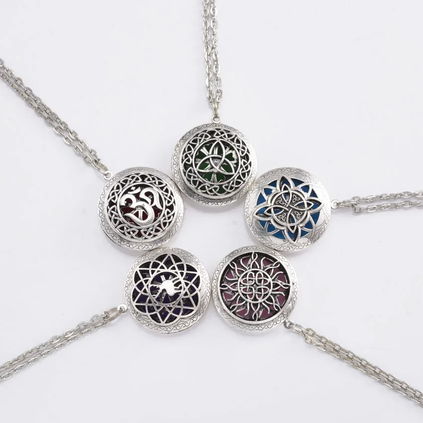Antique Silver Color Pattern Carved Essential&Oil Diffuser Necklace Locket For Aromatherapy Sweater Necklace Christmas Gift
Antique Silver Color Pattern Carved Essential&Oil Diffuser Necklace Locket For Aromatherapy Sweater Necklace Christmas Gift