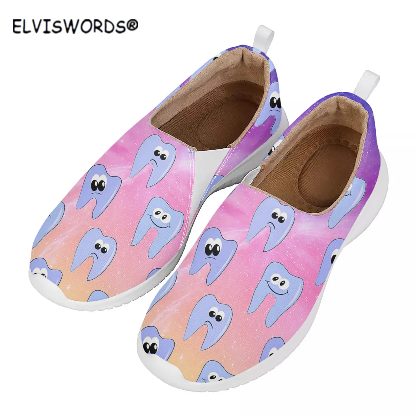 Кроссовки ELVISWORDS женские сетчатые, милая повседневная обувь на плоской подошве, с мультяшным принтом зубов, легкие лоферы
Кроссовки ELVISWORDS женские сетчатые, милая повседневная обувь на плоской подошве, с мультяшным принтом зубов, легкие лоферы