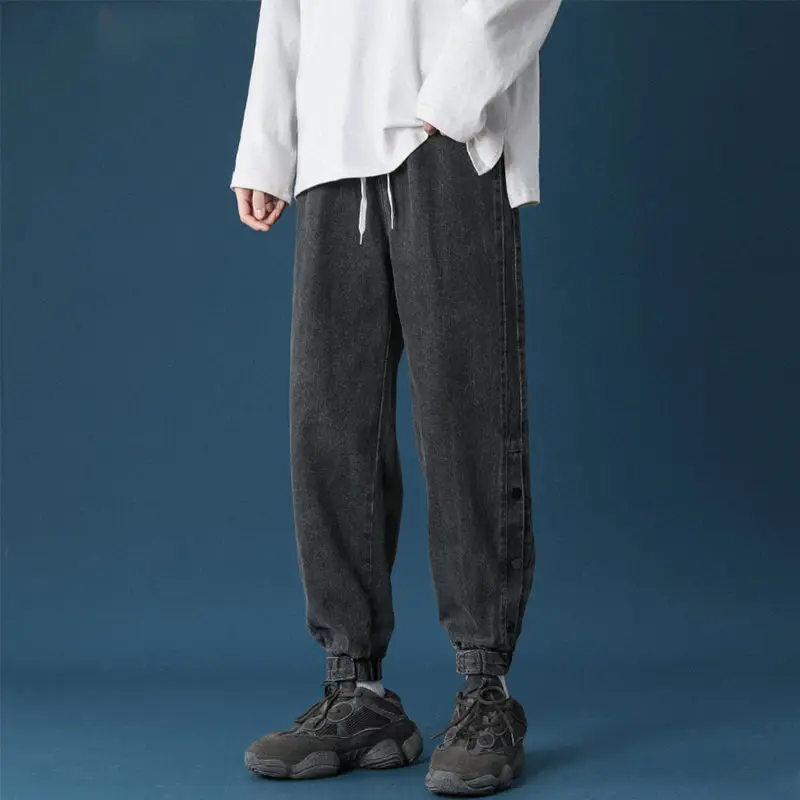 Cowboy men's popular logo breasted comfortable versatile 2021 baggy straight drawstring summer thin tie foot casual hot pants
Cowboy men's popular logo breasted comfortable versatile 2021 baggy straight drawstring summer thin tie foot casual hot pants
