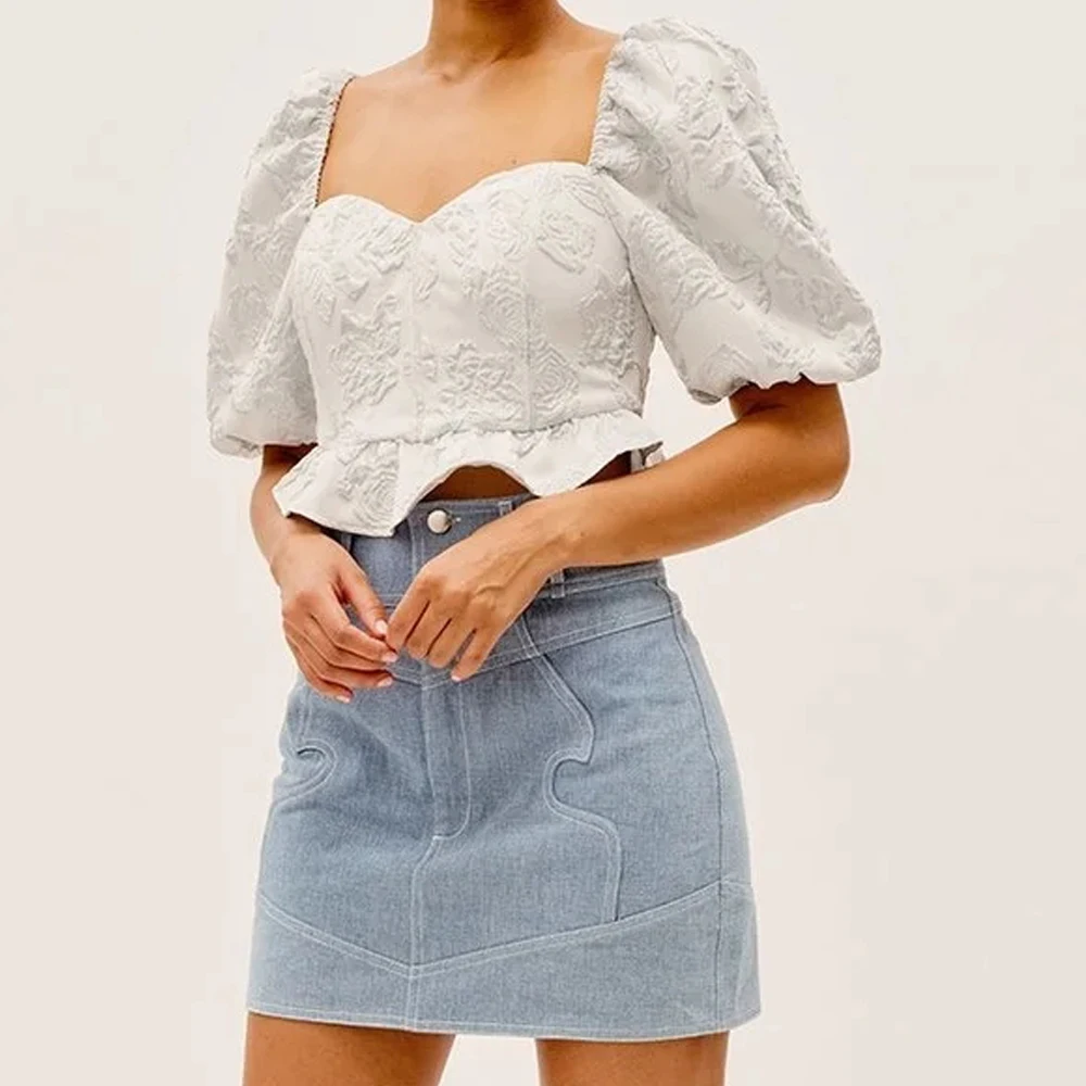 ZA 2021 summer Women Elegant Ruffles shirt Mujer puff sleeve vintage jacquard Blusas Lady Square Collar fashion Short top Femme
ZA 2021 summer Women Elegant Ruffles shirt Mujer puff sleeve vintage jacquard Blusas Lady Square Collar fashion Short top Femme