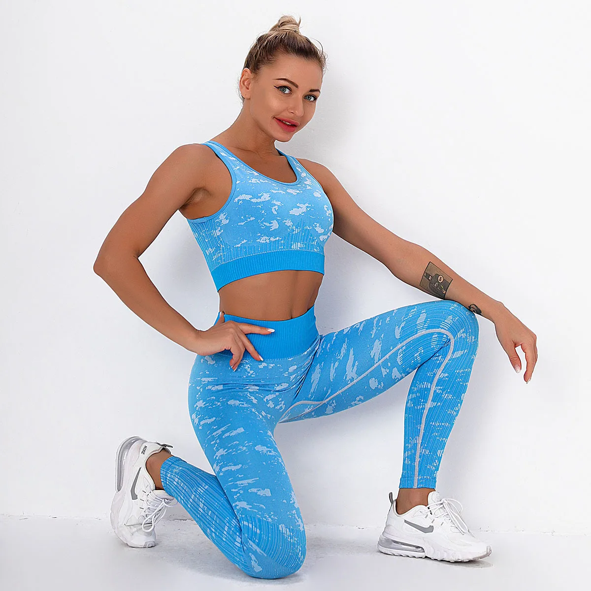Two Piece Set Seamless Knitted Jacquard Sexy Beauty Back Top Bra Yoga Suit Sport Femme Fitness High Waist Pant Women Tracksuit
Two Piece Set Seamless Knitted Jacquard Sexy Beauty Back Top Bra Yoga Suit Sport Femme Fitness High Waist Pant Women Tracksuit