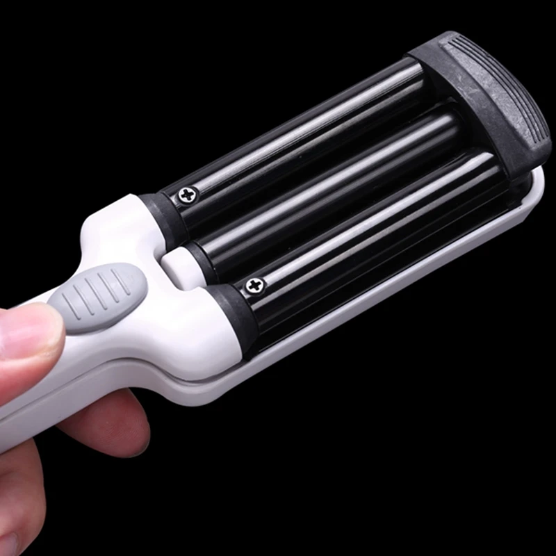 Mini Ceramic Hair Curlers Iron Wave Wand 3 Barrels Iron Iron Flat Ceramic Hair Tools Professional Crimping Pliers Hair Curler Ha
Mini Ceramic Hair Curlers Iron Wave Wand 3 Barrels Iron Iron Flat Ceramic Hair Tools Professional Crimping Pliers Hair Curler Ha