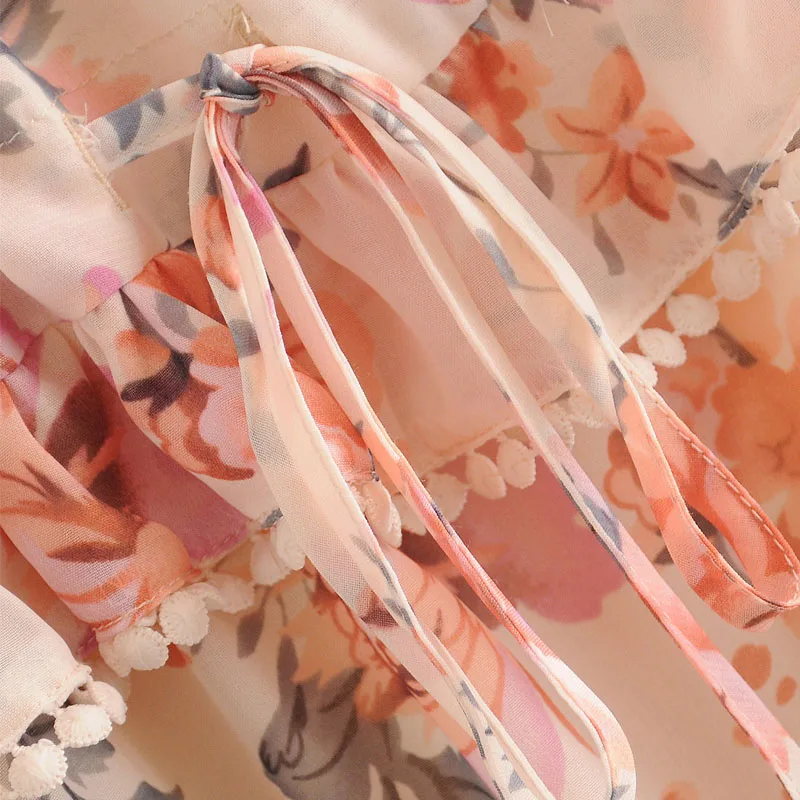 French Pastoral Style Trumpet Sleeves Word Collar Harajuku Chic Women's Dress Vintage Waist Holiday Print Female Dresses
French Pastoral Style Trumpet Sleeves Word Collar Harajuku Chic Women's Dress Vintage Waist Holiday Print Female Dresses