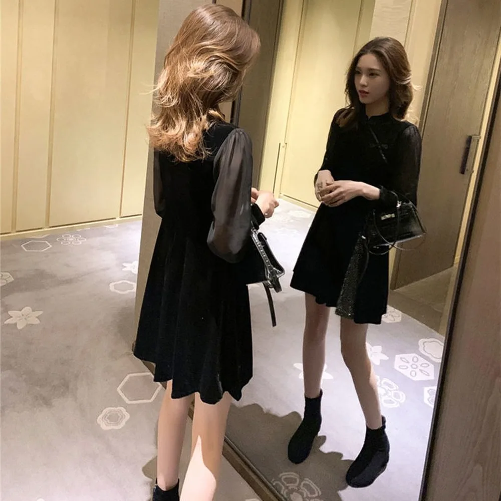Chinese style girl's Velvet cheongsam dress women's autumn and winter new stitching Button Waist retro small black A-line skirt
Chinese style girl's Velvet cheongsam dress women's autumn and winter new stitching Button Waist retro small black A-line skirt