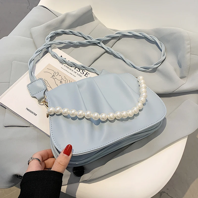 French niche design pearl chain small bag women's bag 2021 new fashion versatile pleated messenger bag summer
French niche design pearl chain small bag women's bag 2021 new fashion versatile pleated messenger bag summer