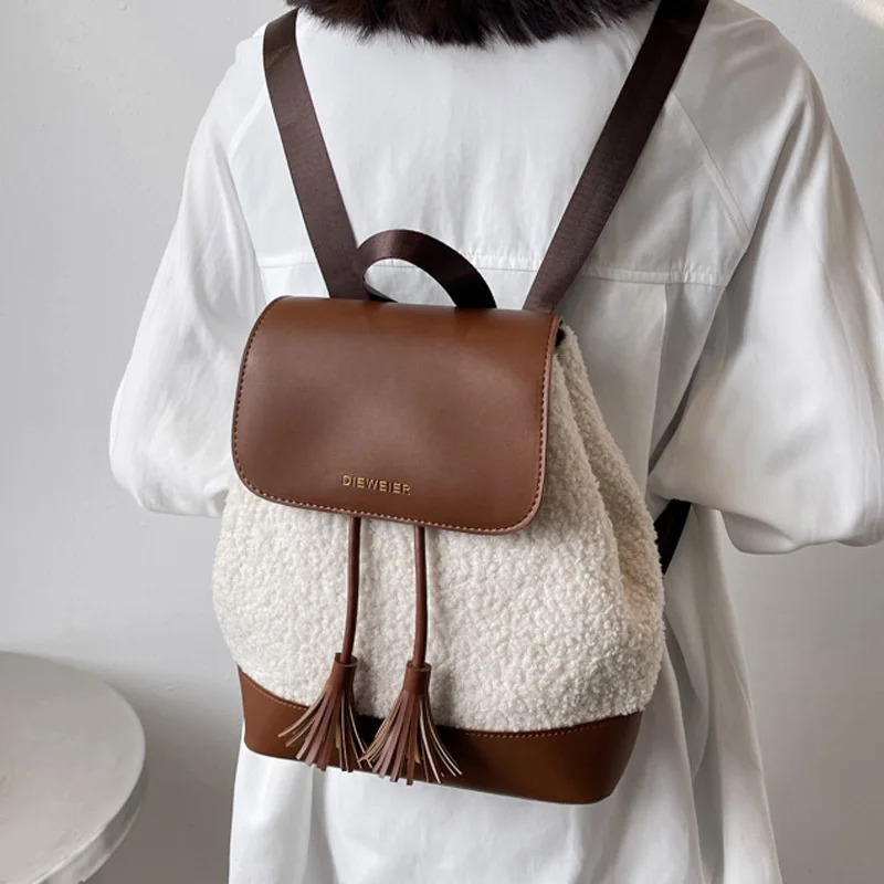 Small Plush Backpack Women Winter Style Tassel School Bag for Teenage Girls College Student School Backpacks Ladies 2022 New Bag
Small Plush Backpack Women Winter Style Tassel School Bag for Teenage Girls College Student School Backpacks Ladies 2022 New Bag
