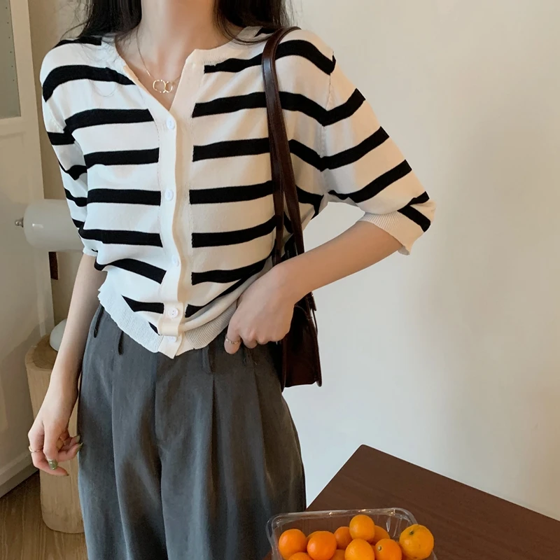 Silk Ice New Oversize Stripes Womens Sweaters Summer Vintage Cardigans Thin Sweater Knitted Plus Size Women Cardigan Knit Button
Silk Ice New Oversize Stripes Womens Sweaters Summer Vintage Cardigans Thin Sweater Knitted Plus Size Women Cardigan Knit Button