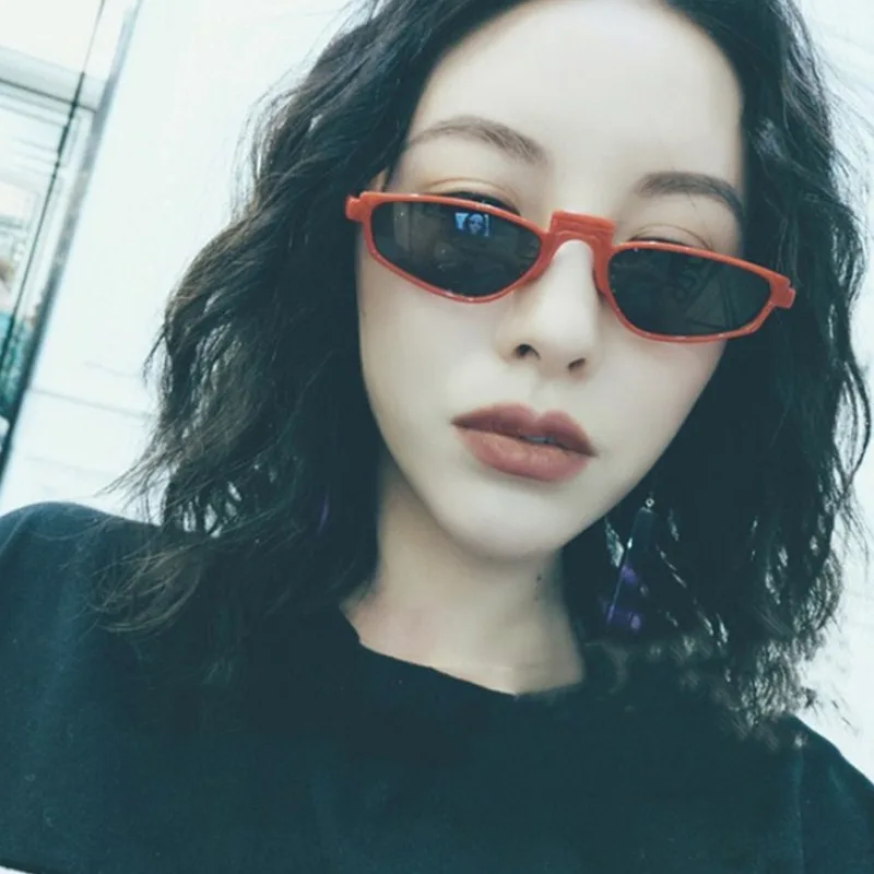 2021 New Vintage Lady 's Round Sunglasses Women Fashion Brand Designer Small Frame Sun Glasses for Female Shades Glasses UV400
2021 New Vintage Lady 's Round Sunglasses Women Fashion Brand Designer Small Frame Sun Glasses for Female Shades Glasses UV400