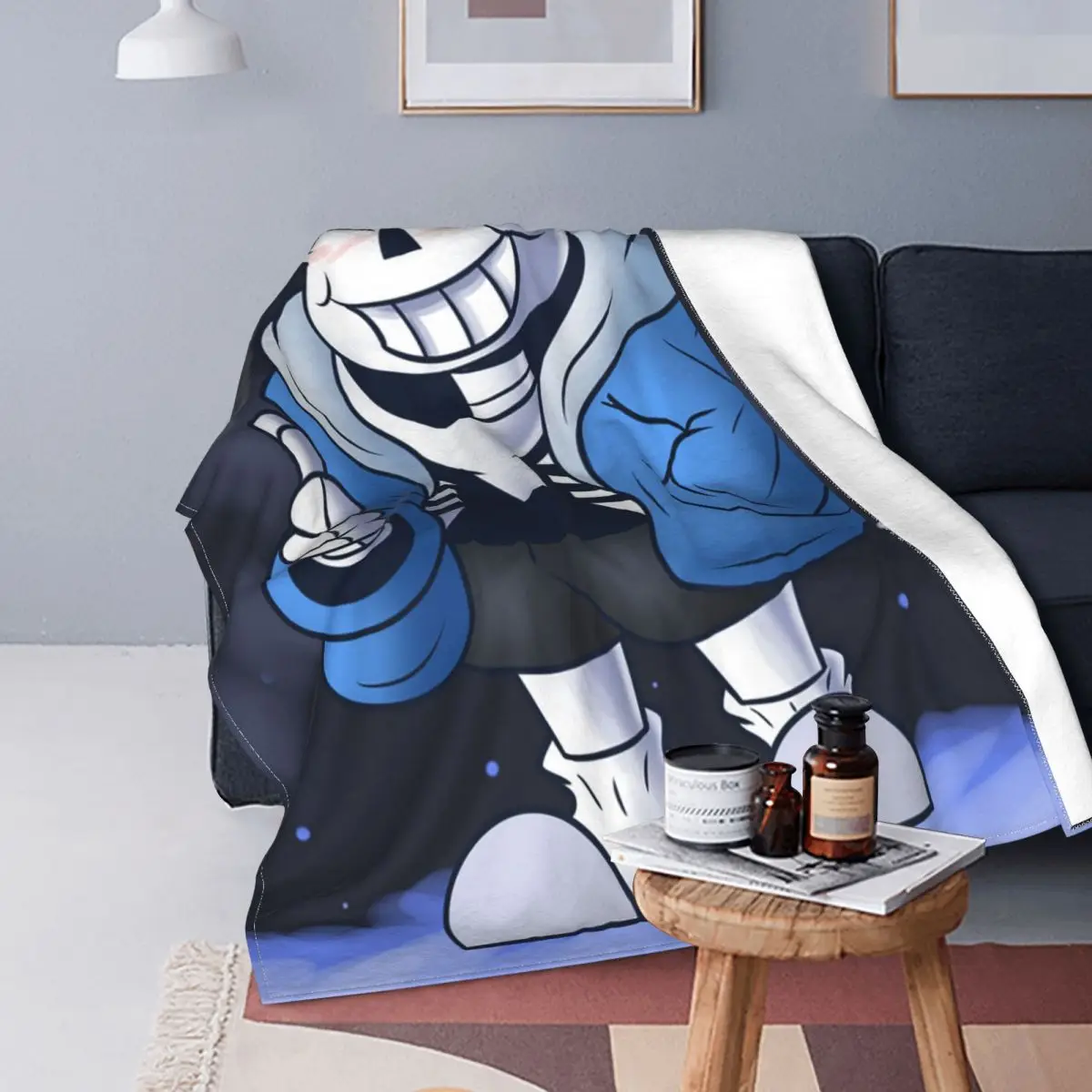 Undertale одеяла фланелевые Decoration Sans портативное легкое тонкое покрывало для постельных принадлежностей
Undertale одеяла фланелевые Decoration Sans портативное легкое тонкое покрывало для постельных принадлежностей