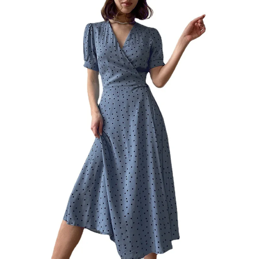 European and American temperament V-neck waist slimming women's mid-length first love tea break skirt summer dress 
European and American temperament V-neck waist slimming women's mid-length first love tea break skirt summer dress