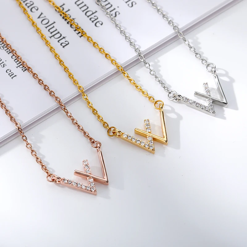 New Originality Women's Fashion Golden Copper Letter Shaped Zircon NecklaceLittle Dais Style Jewelry Silver Pendant Trend Gift
New Originality Women's Fashion Golden Copper Letter Shaped Zircon NecklaceLittle Dais Style Jewelry Silver Pendant Trend Gift