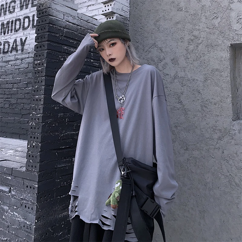 Spring women ripped hole vintage punk long sleeve t-shirt women gothic hip hop tees tops harajuku loose clothes 
Spring women ripped hole vintage punk long sleeve t-shirt women gothic hip hop tees tops harajuku loose clothes