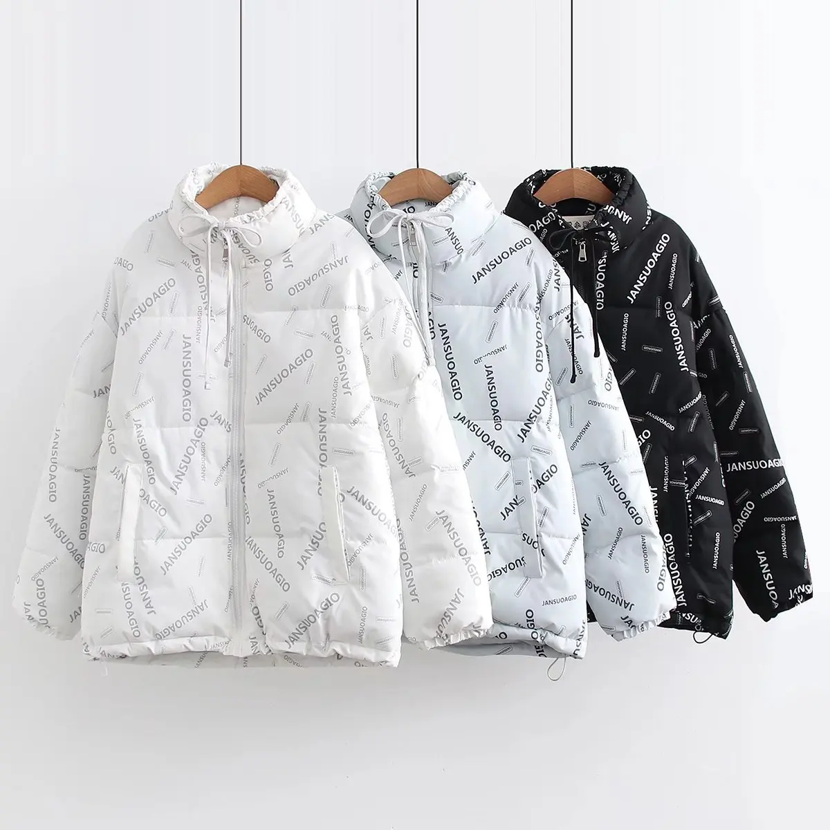 Зимняя женская одежда, стеганая куртка, новая утепленная куртка с буквенным принтом, стеганое пальто, стеганое пальто с воротником-стойкой
Зимняя женская одежда, стеганая куртка, новая утепленная куртка с буквенным принтом, стеганое пальто, стеганое пальто с воротником-стойкой