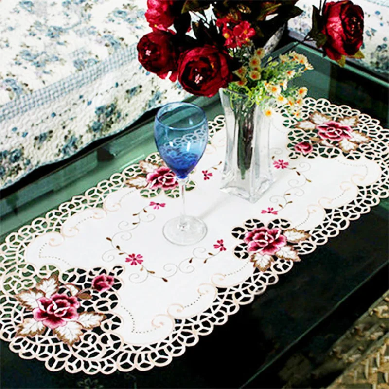 Hot Sale European Style Gorgeous Oval Country Style Floral Embroidery Modern Lace Tablecloth Table Mat Decoration 40*85cm
Hot Sale European Style Gorgeous Oval Country Style Floral Embroidery Modern Lace Tablecloth Table Mat Decoration 40*85cm