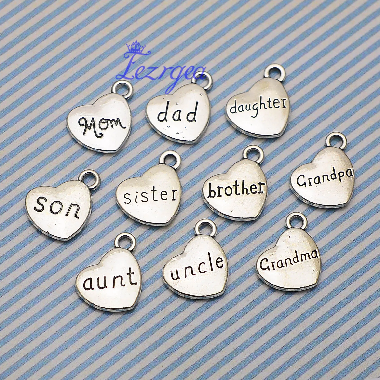 

15pcs/lot--15x18mm Antique Silver Plated Heart Grandpa Grandma Daughter Son Mom Dad Brother Sister Letter Charms DIY Supplies