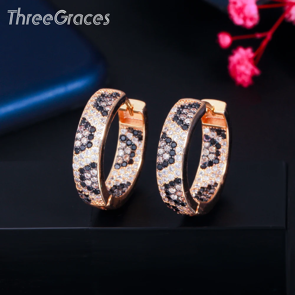 ThreeGraces Chic Round Shape Gold Color Leopard Hoop Earrings Women Wedding Party Shining Cubic Zirconia Fashion Jewelry ER595
ThreeGraces Chic Round Shape Gold Color Leopard Hoop Earrings Women Wedding Party Shining Cubic Zirconia Fashion Jewelry ER595