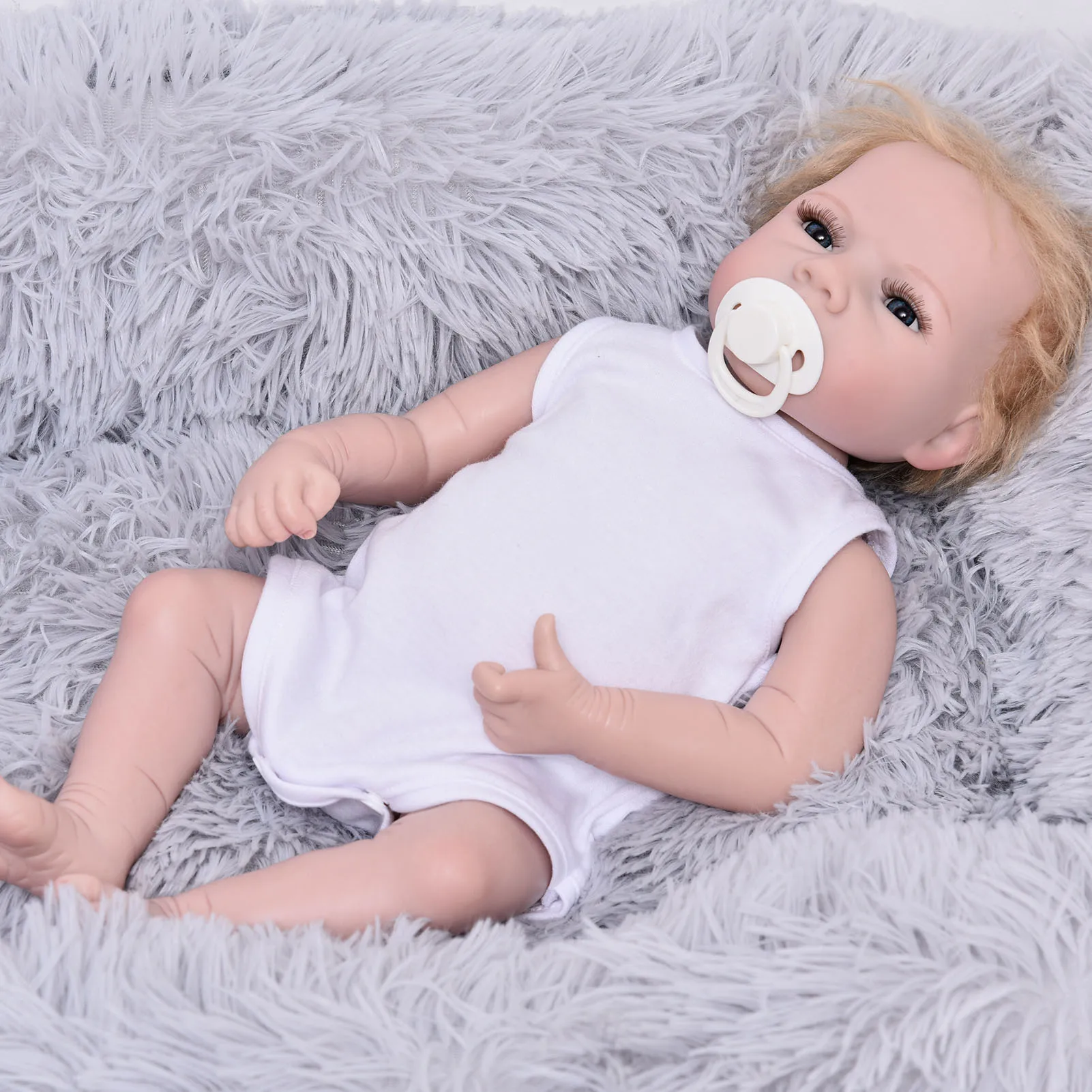 Reborn Baby Doll 18 Inch Handmade Vinyl Lifelike Baby Doll With Baby Bottle Pacifier Diaper Great For Children's Birthday Gifts
Reborn Baby Doll 18 Inch Handmade Vinyl Lifelike Baby Doll With Baby Bottle Pacifier Diaper Great For Children's Birthday Gifts
