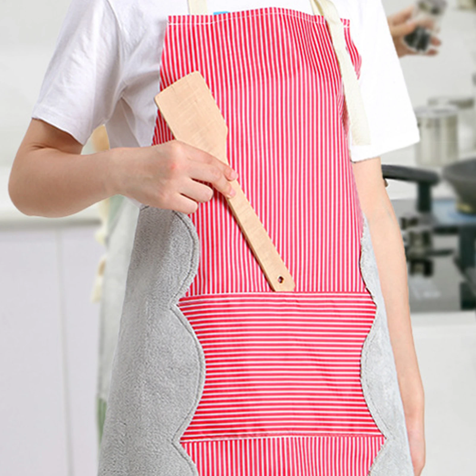 Kitchen Apron with Adjustable Neck Center Pocket Coral Fleece Barbecue Apron Waterproof Apron for Women Men Chefs
Kitchen Apron with Adjustable Neck Center Pocket Coral Fleece Barbecue Apron Waterproof Apron for Women Men Chefs