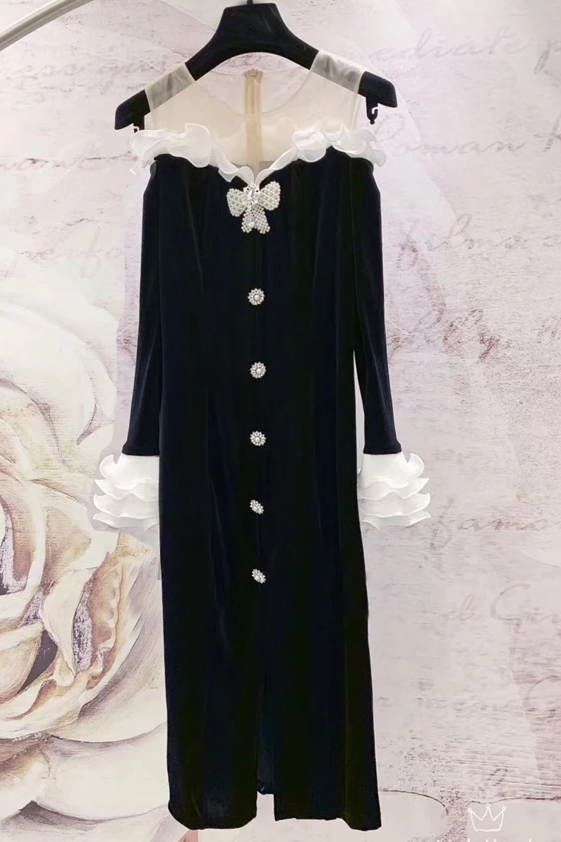 AELESEEN Autumn Winter Velvet Dress Runway Fashion Off The Shoulder Ruffles Mesh Beading Diamonds Long Elegant Christmas Dress
AELESEEN Autumn Winter Velvet Dress Runway Fashion Off The Shoulder Ruffles Mesh Beading Diamonds Long Elegant Christmas Dress